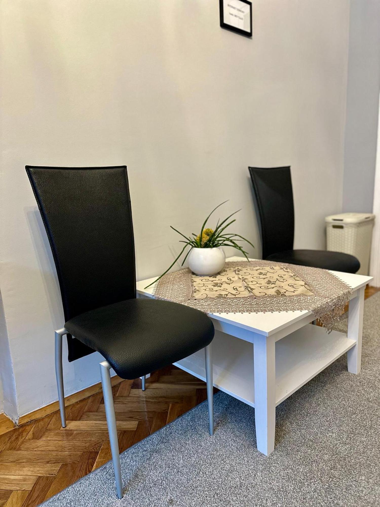 Apartament Przy Dworcu Radom Extérieur photo